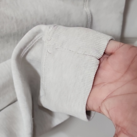 American Eagle Outfitters Pullover - Picture 4 of 7